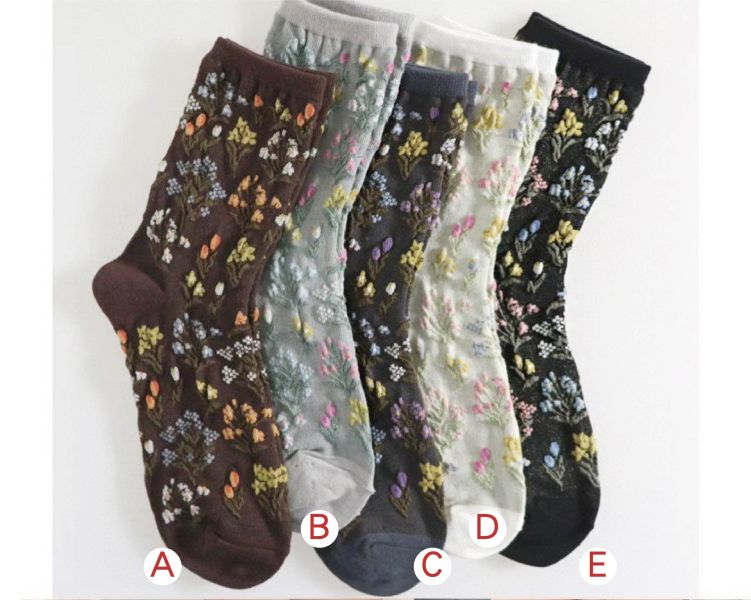 Z in D [ 韓製：小花叢日系風格短襪 ] 5色 2510111 ZinD,zind,ZD,zooindrawer,zoo in drawer,抽屜動物園,丹寧,牛仔外套,外套富翁,洋裝,韓國襪子