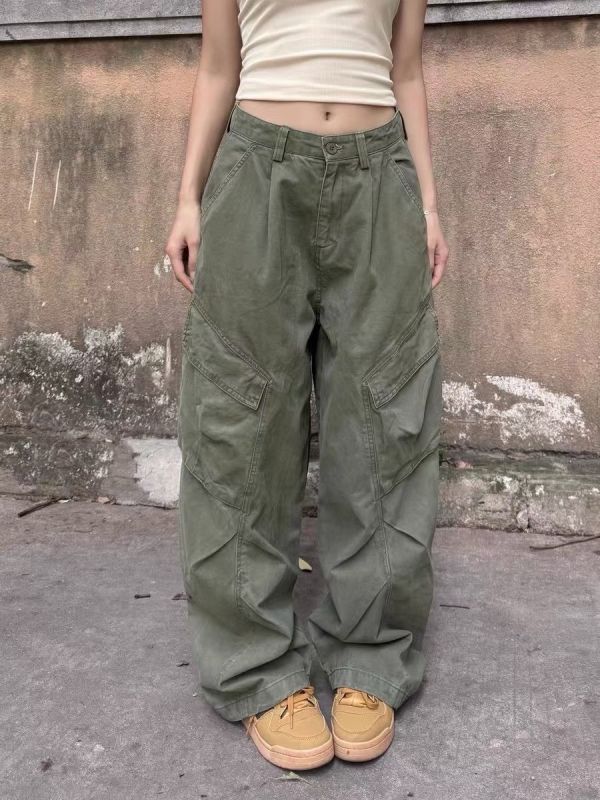 小華襪子鞋及衣褲 