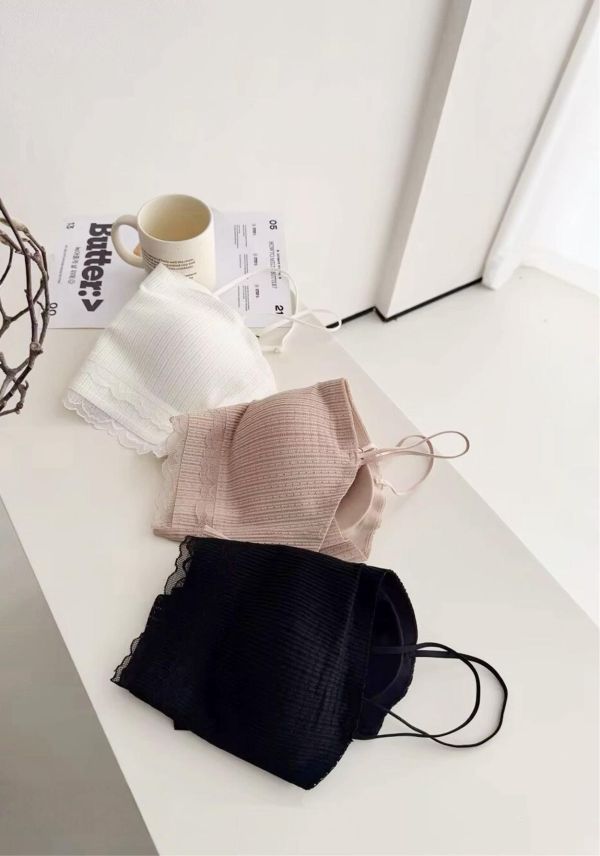 ZinD [ 彈性細坑條棉柔罩杯小背心 ] 3色 2604211 ZinD,zind,ZD,zooindrawer,zoo in 抽屜,動物園,丹寧,外套,外套富翁,洋裝,韓國襪子,年終慶,雙11,雙12,黑五,百搭,合購價,自訂,春裝,Tshirt,首爾