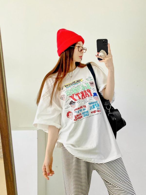 ZinD [ 美式小人物塗鴉棉T ] 3色 2604295 ZinD,zind,ZD,zooindrawer,zoo in 抽屜,動物園,丹寧,外套,外套富翁,洋裝,韓國襪子,年終慶,雙11,雙12,黑五,百搭,合購價,自訂,春裝,Tshirt,首爾