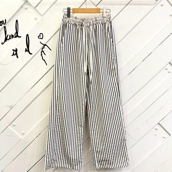 ZinD [ 英文Tee+直紋褲悠閑套裝 ] 2色 2604181 ZinD,zind,ZD,zooindrawer,zoo in drawer,抽屜動物園,丹寧,牛仔外套,外套富翁,洋裝,韓國襪子,年終慶,雙11,雙12,黑五,週年慶,合購價,自訂款,shihslica.春裝