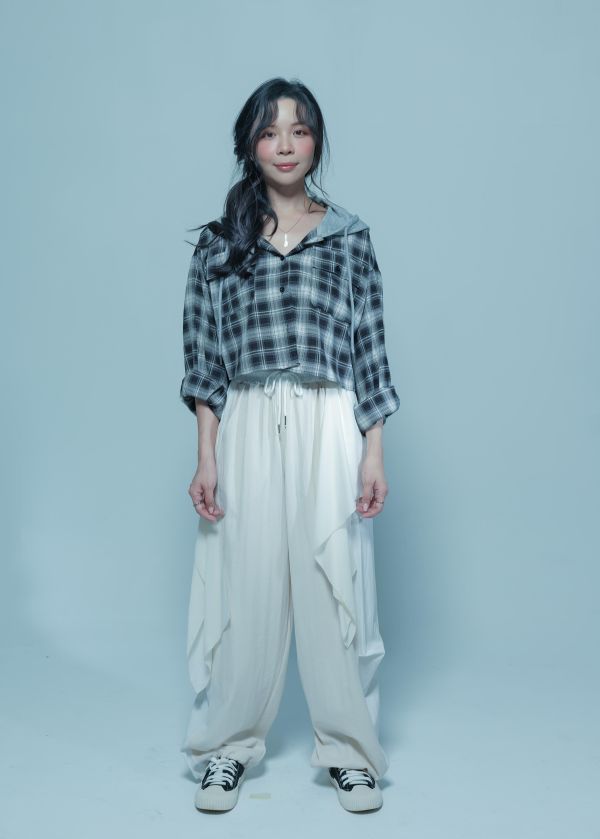 ZinD [ SALE 家蓁穿著款：經典格紋連帽排扣短外套上衣 ] 2色 2608274 ZinD,zind,ZD,zooindrawer,zoo in 抽屜,動物園,丹寧,外套,外套富翁,洋裝,韓國襪子,年終慶,雙11,雙12,黑五,百搭,合購價,自訂,春裝,Tshirt,首爾