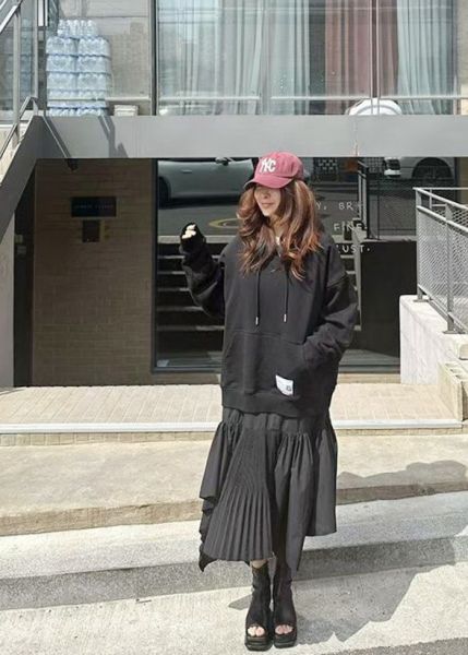 Z in D [ 假兩件連帽不規則裙襬連身洋裝 ] 2色 2510081 (shihslica) ZinD,zind,ZD,zooindrawer,zoo in drawer,抽屜動物園,丹寧,牛仔外套,外套富翁,洋裝