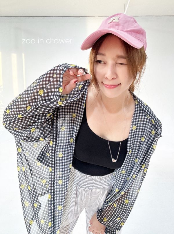 Z in D [ 細格小微笑帽外套雪紡薄衫 ] 2色 2508141 (shihslica) 