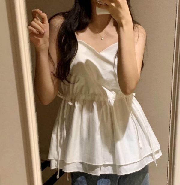 ZinD [ 愛心領口微甜細肩層次背心 ] 2色 2604083 shihslica ZinD,zind,ZD,zooindrawer,zoo in 抽屜,抽屜動物園,丹寧,裙子,裙子富翁,洋裝,韓國襪子,年終慶,雙11,雙12,黑五,洋裝,合購價,自訂,春裝,Tshirt