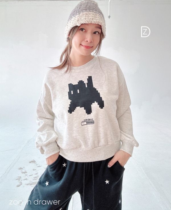 ZinD [ SALE 簡約小貓棉質Ｔ恤 ]  3色 2512262 shihslica ZinD,zind,ZD,zooindrawer,zoo in drawer,抽屜動物園,丹寧,牛仔外套,外套富翁,洋裝,韓國襪子,年終慶,雙11,雙12,黑五,週年慶,合購價,自訂款
