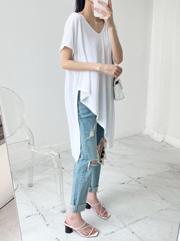 ZinD [ 斜切剪裁大U領薄Ｔ ] 2色 2604171 shihslica ZinD,zind,ZD,zooindrawer,zoo in 抽屜,動物園,丹寧,外套,外套富翁,洋裝,韓國襪子,年終慶,雙11,雙12,黑五,百搭,合購價,自訂,春裝,Tshirt,首爾