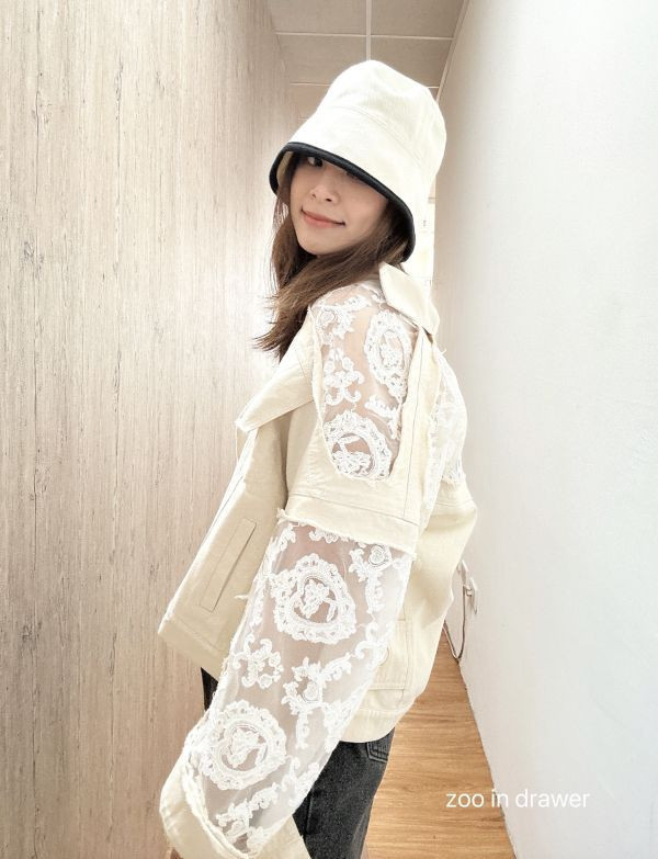 Z in D [ 好評再版！自訂款！半透蕾絲拼接單寧外套 ] 杏 2504151m (shihslica) ZinD,zind,ZD,zooindrawer,zoo in drawer,抽屜動物園,自訂款,韓版,正韓,東大門