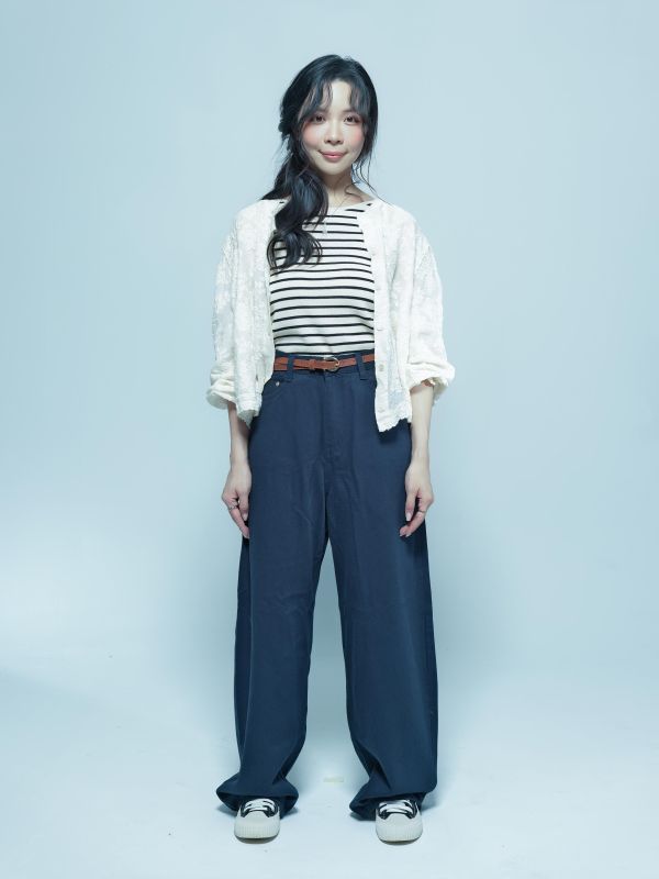 ZinD [ SALE 小圓花瓣蕾絲花精緻排釦衫 ] 米杏 2608171 (shihslica) ZinD,zind,ZD,zooindrawer,zoo in 抽屜,動物園,丹寧,外套,外套富翁,洋裝,韓國襪子,年終慶,雙11,雙12,黑五,百搭,合購價,自訂,春裝,Tshirt,首爾