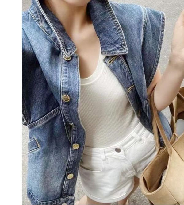 ZinD [ 斜片剪裁深藍單寧背心 ] 2604161 shihslica ZinD,zind,ZD,zooindrawer,zoo in 抽屜,抽屜動物園,丹寧,裙子,裙子富翁,洋裝,韓國襪子,年終慶,雙11,雙12,黑五,洋裝,合購價,自訂,春裝,Tshirt