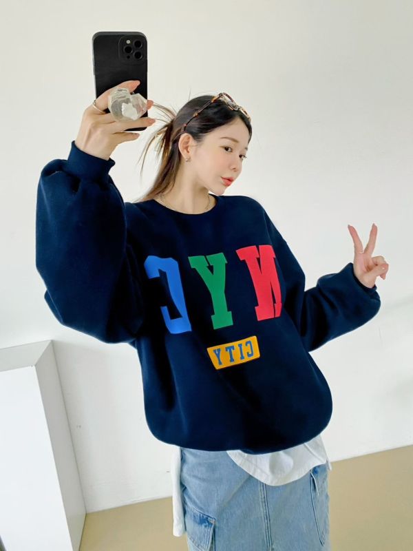 ZinD [ 彩字NYC內刷毛大學Ｔ ] 3色 2511192 ZinD,zind,ZD,zooindrawer,zoo in drawer,抽屜動物園,丹寧,牛仔外套,外套富翁,洋裝,韓國襪子