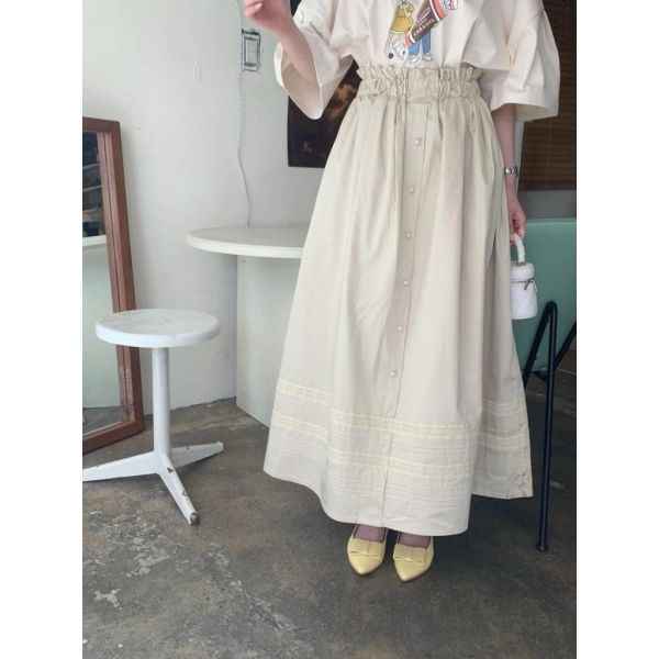 ZinD [ 鬆緊高腰排釦清新層次裙 ] 2色 2603055 shihslica ZinD,zind,ZD,zooindrawer,zoo in drawer,抽屜動物園,丹寧,牛仔外套,外套富翁,洋裝,韓國襪子,年終慶,雙11,雙12,黑五,週年慶,合購價,自訂款,shihslica,春裝