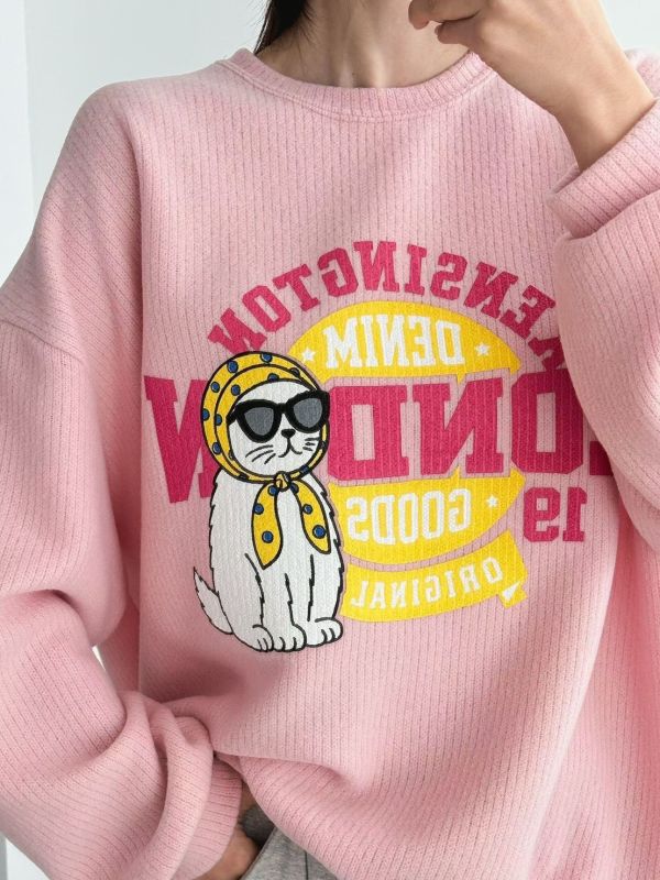 ZinD [ 阿婆貓貓磨毛坑條oversizeT ] 3色 2512191 shihslica ZinD,zind,ZD,zooindrawer,zoo in drawer,抽屜動物園,丹寧,牛仔外套,外套富翁,洋裝,韓國襪子,年終慶,雙11,雙12,黑五,週年慶,合購價,自訂款