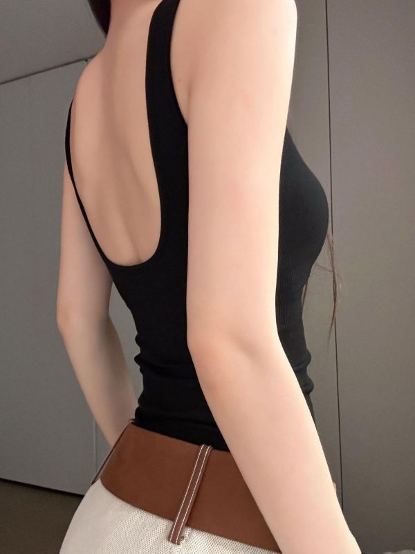 ZinD [ 大U美背彈性螺紋合身小背心 ] 5色 2606269 ZinD,zind,ZD,zooindrawer,zoo in 抽屜,動物園,丹寧,外套,外套富翁,洋裝,韓國襪子,年終慶,雙11,雙12,黑五,百搭,合購價,自訂,春裝,Tshirt,首爾