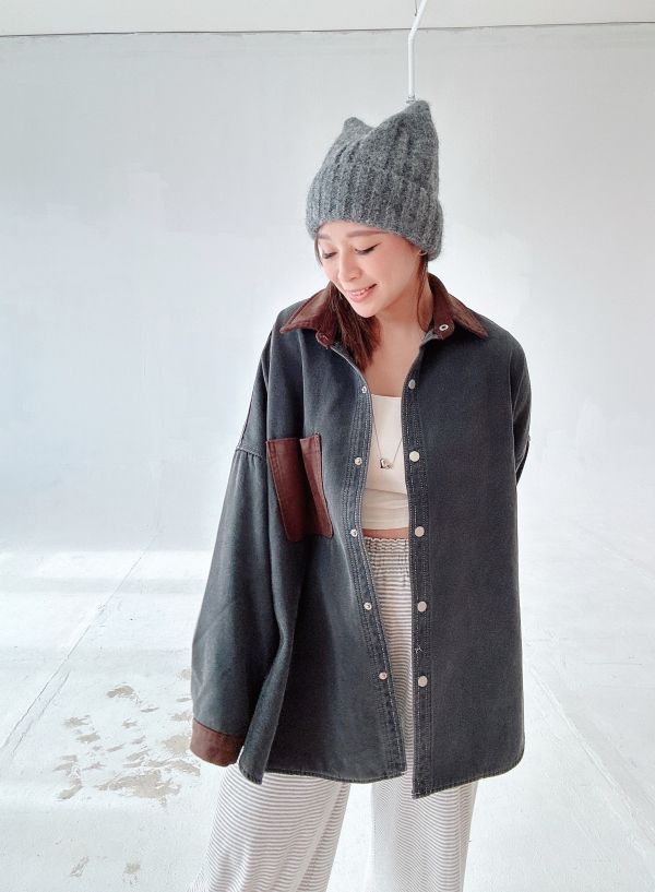 ZinD [ 麂皮拼接內絨毛丹寧襯衫外套 ] 炭灰 2601071 shihsalica ZinD,zind,ZD,zooindrawer,zoo in drawer,抽屜動物園,丹寧,牛仔外套,外套富翁,洋裝,韓國襪子,年終慶,雙11,雙12,黑五,週年慶,合購價,自訂款,shihslica