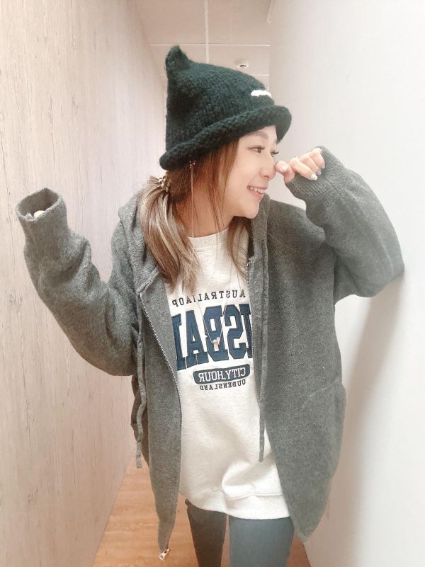 ZinD [ 質感羊絨連帽拉鏈外套 ] 2色 2602033 shihslica ZinD,zind,ZD,zooindrawer,zoo in drawer,抽屜動物園,丹寧,牛仔外套,外套富翁,洋裝,韓國襪子,年終慶,雙11,雙12,黑五,週年慶,合購價,自訂款