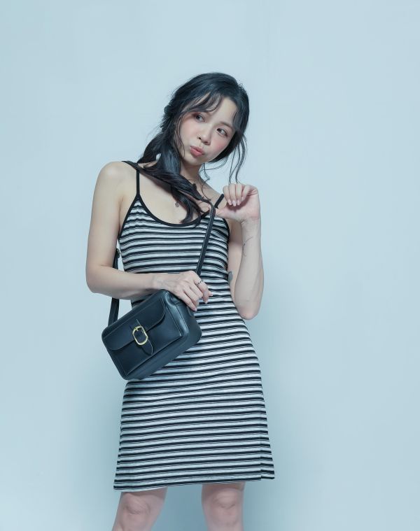 ZinD [ SALE 橫紋細肩彈性連身長版背心裙 ] 2色 2608063 ZinD,zind,ZD,zooindrawer,zoo in 抽屜,動物園,丹寧,外套,外套富翁,洋裝,韓國襪子,年終慶,雙11,雙12,黑五,百搭,合購價,自訂,春裝,Tshirt,首爾