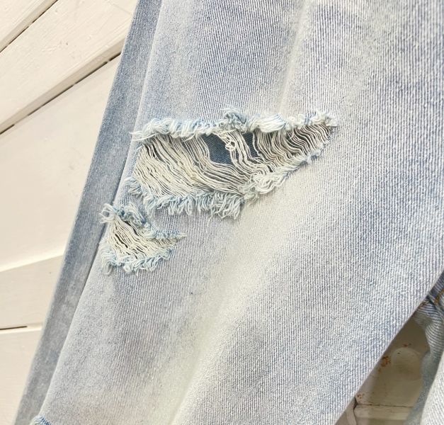 Z in D [ 破損刷淺色高腰丹寧寬褲 ] 4size 2505073 (shihslica) ZinD,zind,ZD,zooindrawer,zoo in drawer,抽屜動物園,丹寧,牛仔外套,外套富翁,洋裝