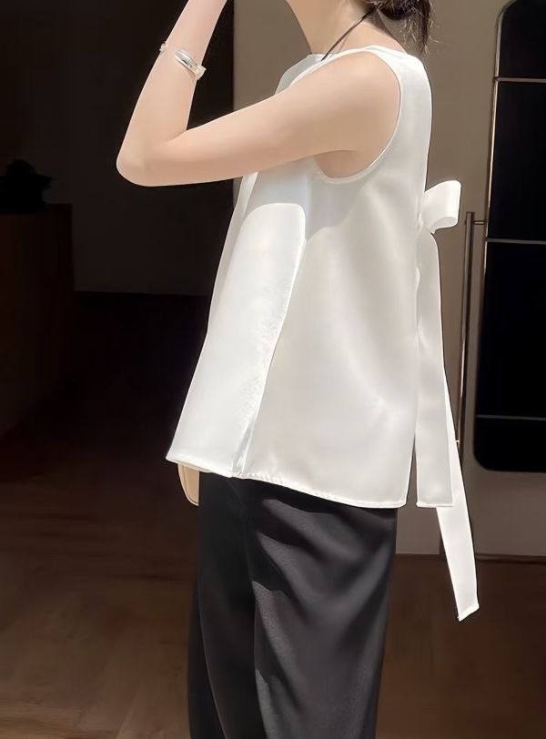 ZinD [ 背後綁帶大蝴蝶結素雅背心 ] 2色 2505052 (shihslica) ZinD,zind,ZD,zooindrawer,zoo in drawer,抽屜動物園,丹寧,牛仔外套,外套富翁,洋裝