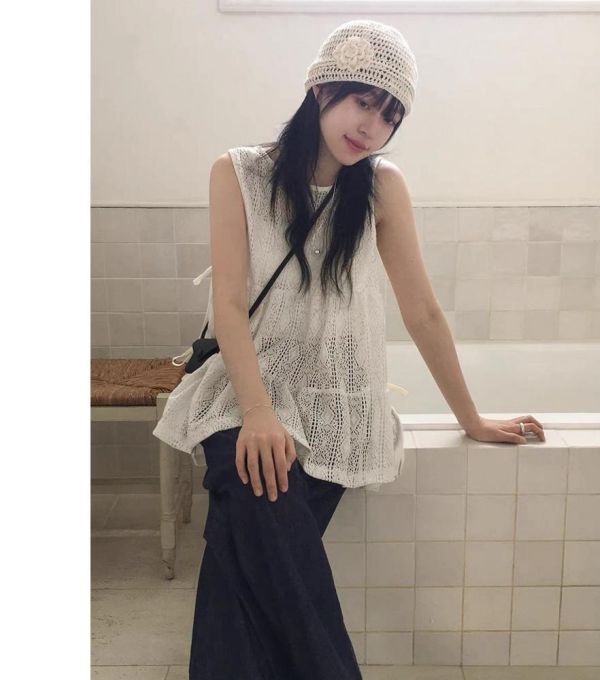 ZinD [ 簍空感清甜緹花背心 ] 杏 2604201 shihslica ZinD,zind,ZD,zooindrawer,zoo in 抽屜,動物園,丹寧,外套,外套富翁,洋裝,韓國襪子,年終慶,雙11,雙12,黑五,百搭,合購價,自訂,春裝,Tshirt,首爾