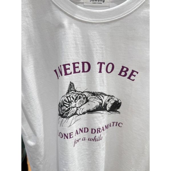 ZinD [ 貓奴必須慵懶小貓咪質感棉Ｔ ] 3色 203262 shihslica ZinD,zind,ZD,zooindrawer,zoo in 抽屜,抽屜動物園,丹寧,裙子,裙子富翁,洋裝,韓國襪子,年終慶,雙11,雙12,黑五,永恆慶,合購價,自訂,春裝,Tshirt,貓奴