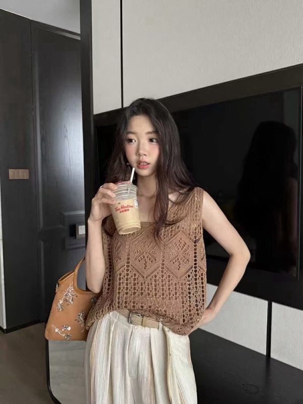 Z in D [ 3件套裝：勾編蕾絲背心+文青風輕薄褲＋小可愛 ] 3色 2507031 (shihslica) ZinD,zind,ZD,zooindrawer,zoo in drawer,抽屜動物園,丹寧,牛仔外套,外套富翁,洋裝