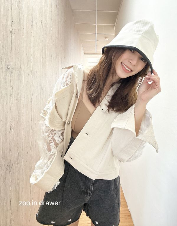Z in D [ 好評再版！自訂款！半透蕾絲拼接單寧外套 ] 杏 2504151m (shihslica) ZinD,zind,ZD,zooindrawer,zoo in drawer,抽屜動物園,自訂款,韓版,正韓,東大門