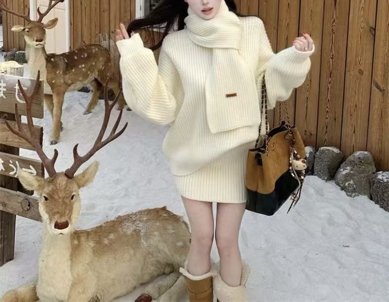 ZinD [ 套裝3件組：粗針寬毛衣+短裙+圍巾 ] 3色 2512221 ZinD,zind,ZD,zooindrawer,zoo in drawer,抽屜動物園,丹寧,牛仔外套,外套富翁,洋裝,韓國襪子,年終慶,雙11,雙12,黑五,週年慶,合購價,自訂款