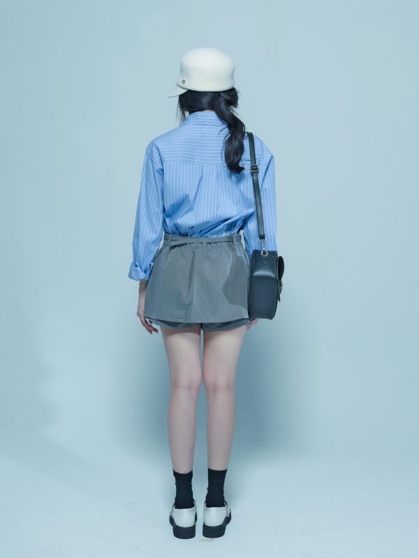 ZinD [ 兩件組：口袋直紋襯衫＋俐落西裝褲裙 ] 2608271 ZinD,zind,ZD,zooindrawer,zoo in 抽屜,動物園,丹寧,外套,外套富翁,洋裝,韓國襪子,年終慶,雙11,雙12,黑五,百搭,合購價,自訂,春裝,Tshirt,首爾