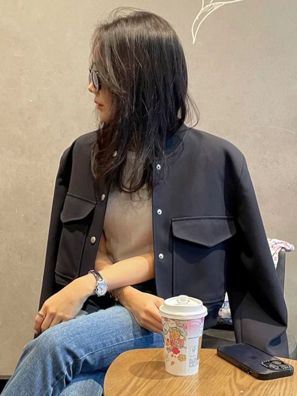 Z in D [ 立領空氣棉俐落質感外套 ] 2色 2510012 ZinD,zind,ZD,zooindrawer,zoo in drawer,抽屜動物園,丹寧,牛仔外套,外套富翁,洋裝