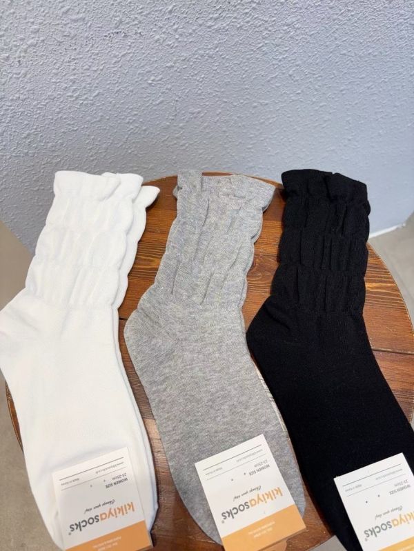 Z in D [ 韓製：皺摺百搭質感短襪 ] 5色 2510102 ZinD,zind,ZD,zooindrawer,zoo in drawer,抽屜動物園,丹寧,牛仔外套,外套富翁,洋裝,韓國襪子