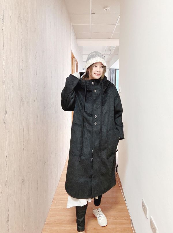 ZinD [ 大圓釦立體連帽領毛呢長大衣 ] 炭黑 2603011 shihslica 