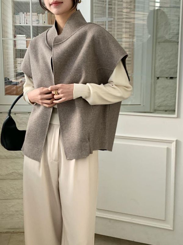 ZinD [ 磨毛立領設計款背心外套 ] 3色 2602121 shihslica ZinD,zind,ZD,zooindrawer,zoo in 抽屜,抽屜動物園,丹寧,裙子,裙子富翁,洋裝,韓國襪子,年終慶,雙11,雙12,黑五,永恆慶,合購價,自訂