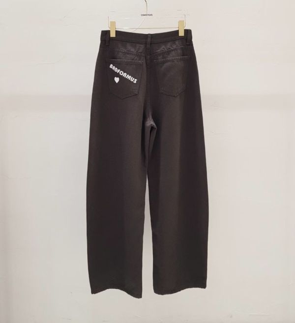 ZinD [ 後口袋文字混毛寬管休閒褲 ] 2色2尺寸 2511194 