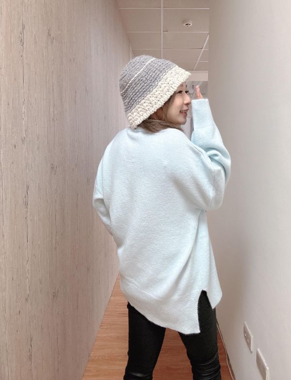 Z in D [  智希(文英)穿著款：圓領落肩寬鬆針織 ] 5色 2510151 ZinD,zind,ZD,zooindrawer,zoo in drawer,抽屜動物園,丹寧,牛仔外套,外套富翁,洋裝,韓國襪子