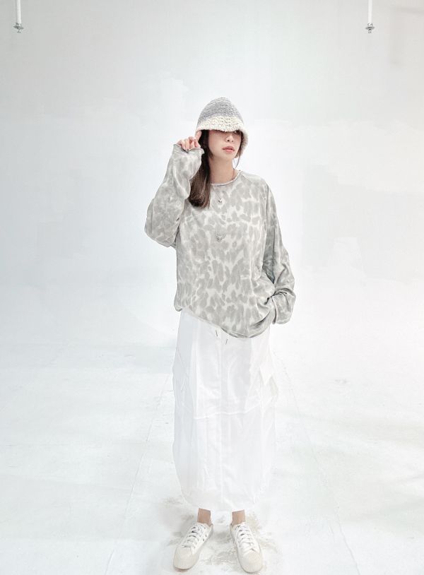 ZinD [ 暈染小豹紋中厚度棉Ｔ恤 ] 2色 2511131 ZinD,zind,ZD,zooindrawer,zoo in drawer,抽屜動物園,丹寧,牛仔外套,外套富翁,洋裝,韓國襪子