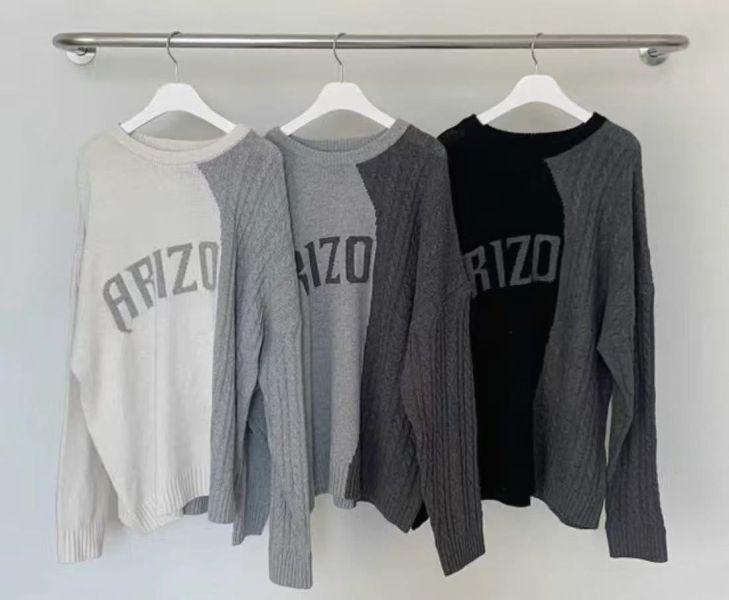 ZinD [ 麻花毛線拼接雙色針織上衣 ] 3色 2601023 shihslica ZinD,zind,ZD,zooindrawer,zoo in drawer,抽屜動物園,丹寧,牛仔外套,外套富翁,洋裝,韓國襪子,年終慶,雙11,雙12,黑五,週年慶,合購價,自訂款