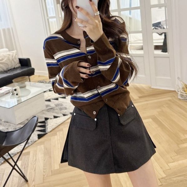 Z in D [ 配色學院風格經典針織排釦衫 ] 4色 2510132 (shihslica) ZinD,zind,ZD,zooindrawer,zoo in drawer,抽屜動物園,丹寧,牛仔外套,外套富翁,洋裝,韓國襪子