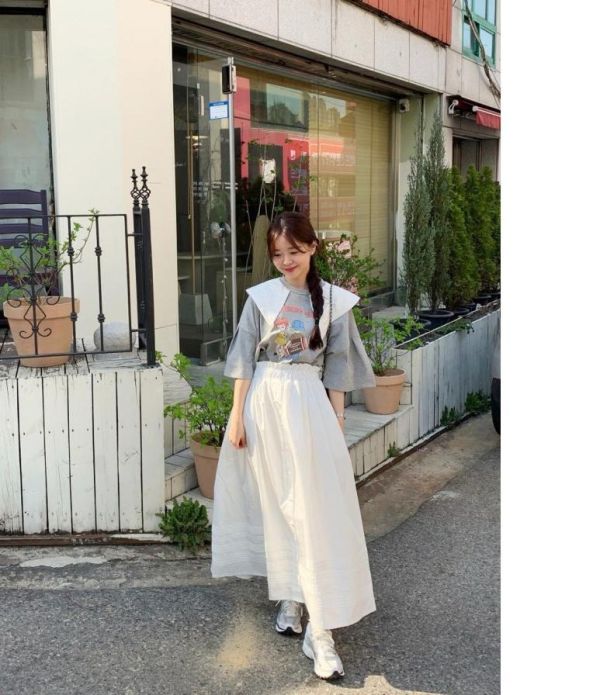 ZinD [ 鬆緊高腰排釦清新層次裙 ] 2色 2603055 shihslica ZinD,zind,ZD,zooindrawer,zoo in drawer,抽屜動物園,丹寧,牛仔外套,外套富翁,洋裝,韓國襪子,年終慶,雙11,雙12,黑五,週年慶,合購價,自訂款,shihslica,春裝