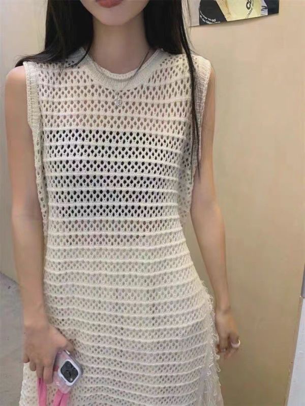 Z in D [ 流蘇鬚邊單開衩摟洞長背心 ] 2色 2505062 (shihslica) 