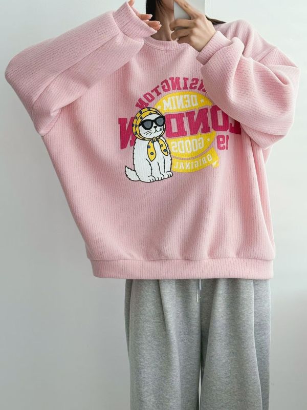 ZinD [ 阿婆貓貓磨毛坑條oversizeT ] 3色 2512191 shihslica ZinD,zind,ZD,zooindrawer,zoo in drawer,抽屜動物園,丹寧,牛仔外套,外套富翁,洋裝,韓國襪子,年終慶,雙11,雙12,黑五,週年慶,合購價,自訂款