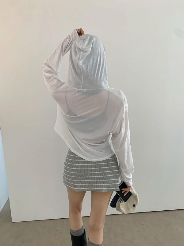 ZinD [ 套裝-彈性細紋迷你褲裙+連帽薄T ] 2色 2606033 ZinD,zind,ZD,zooindrawer,zoo in 抽屜,動物園,丹寧,外套,外套富翁,洋裝,韓國襪子,年終慶,雙11,雙12,黑五,百搭,合購價,自訂,春裝,Tshirt,首爾