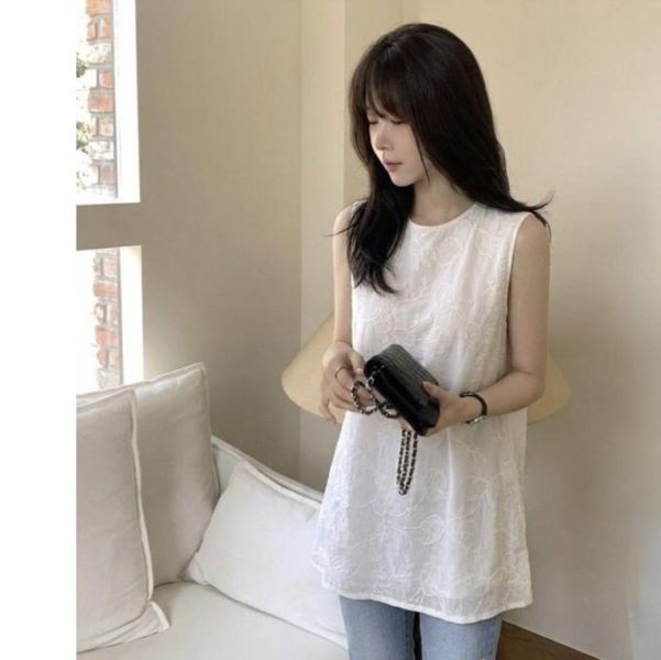 ZinD [ 清新堤花白色氣質極簡背心 ] 2604163 shihslica ZinD,zind,ZD,zooindrawer,zoo in 抽屜,抽屜動物園,丹寧,裙子,裙子富翁,洋裝,韓國襪子,年終慶,雙11,雙12,黑五,洋裝,合購價,自訂,春裝,Tshirt