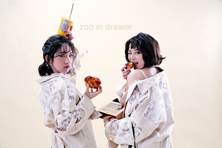 Z in D [ 好評再版！自訂款！半透蕾絲拼接單寧外套 ] 杏 2504151m (shihslica) ZinD,zind,ZD,zooindrawer,zoo in drawer,抽屜動物園,自訂款,韓版,正韓,東大門