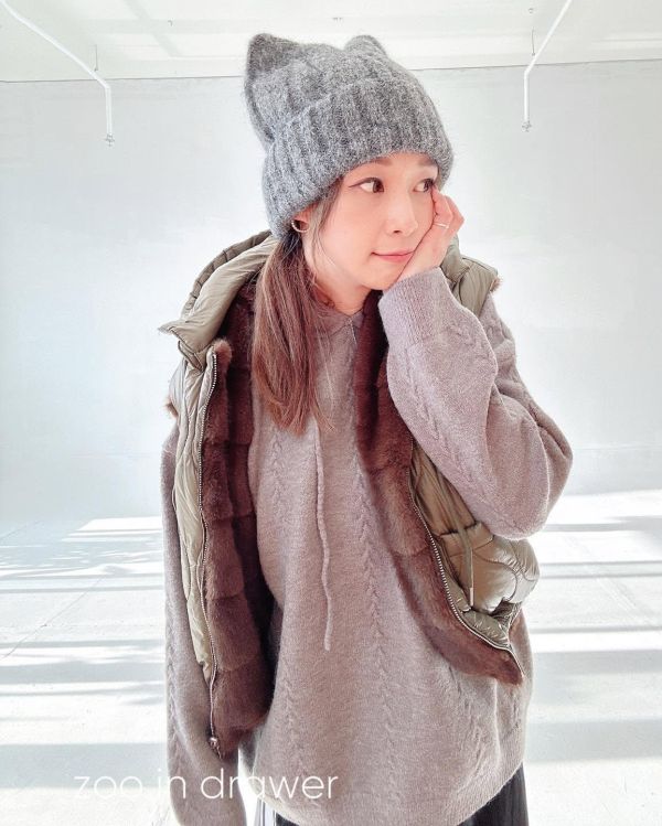 ZinD [ SALE 雙面穿：內絨毛輕盈菱格連帽暖背心 ] 軍綠 2512231 shihslica ZinD,zind,ZD,zooindrawer,zoo in drawer,抽屜動物園,丹寧,牛仔外套,外套富翁,洋裝,韓國襪子,年終慶,雙11,雙12,黑五,週年慶,合購價,自訂款