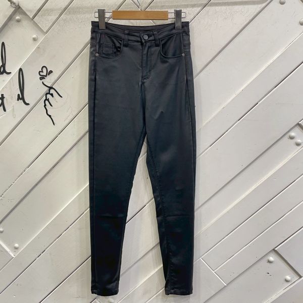 ZinD [ 經典仿皮彈性內刷毛褲 ] 黑 4尺寸 2511191 ZinD,zind,ZD,zooindrawer,zoo in drawer,抽屜動物園,丹寧,牛仔外套,外套富翁,洋裝,韓國襪子