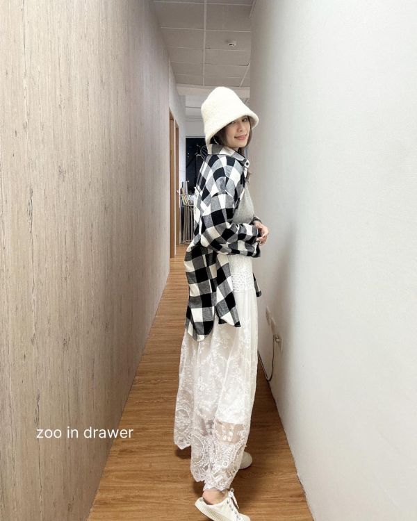 Z in D [ 全蕾絲浪漫白色刺繡長裙 ] 白色 2503242 (shihslica) ZinD,zind,ZD,zooindrawer,zoo in drawer,抽屜動物園,丹寧,牛仔外套,外套富翁