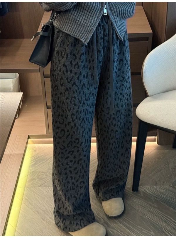 ZinD [ 豹紋內刷細絨休閒褲 ] 百搭炭灰 2512121 (shihslica) ZinD,zind,ZD,zooindrawer,zoo in drawer,抽屜動物園,丹寧,牛仔外套,外套富翁,洋裝,韓國襪子,年終慶,雙11,雙12,黑五,週年慶,合購價,自訂款,豹紋