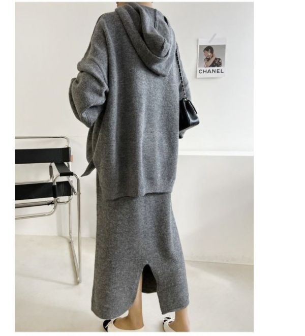 ZinD [ 套裝：彈性針織連帽Ｔ＋秀氣窄身裙 ] 3色 2512192  shihslica ZinD,zind,ZD,zooindrawer,zoo in drawer,抽屜動物園,丹寧,牛仔外套,外套富翁,洋裝,韓國襪子,年終慶,雙11,雙12,黑五,週年慶,合購價,自訂款