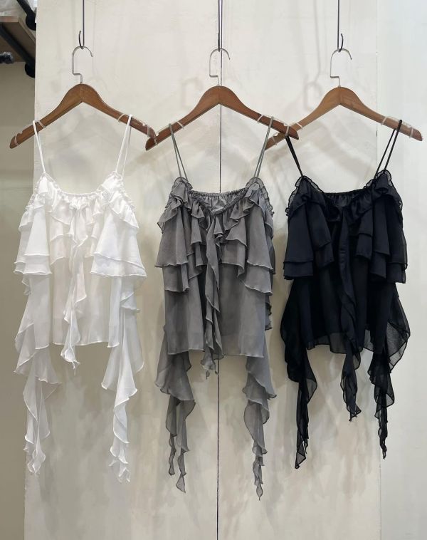 ZinD [ 波浪雪紡細肩浪漫背心 ] 3色 2604301 ZinD,zind,ZD,zooindrawer,zoo in 抽屜,動物園,丹寧,外套,外套富翁,洋裝,韓國襪子,年終慶,雙11,雙12,黑五,百搭,合購價,自訂,春裝,Tshirt,首爾